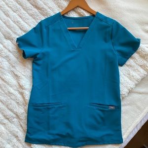 Figs two pocket scrub top